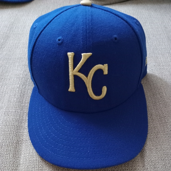2 Kansas City Royals hats both in very good condition - Picture 3 of 4